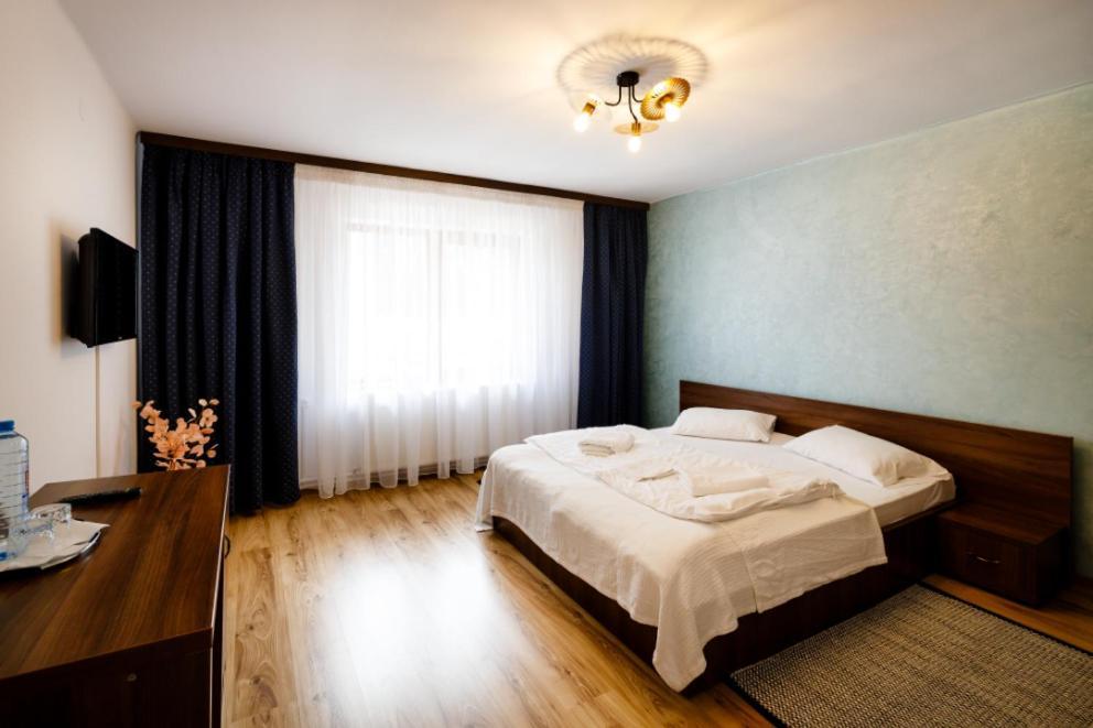 La Coltul Castelului Bran Boutique Hotel Exterior photo