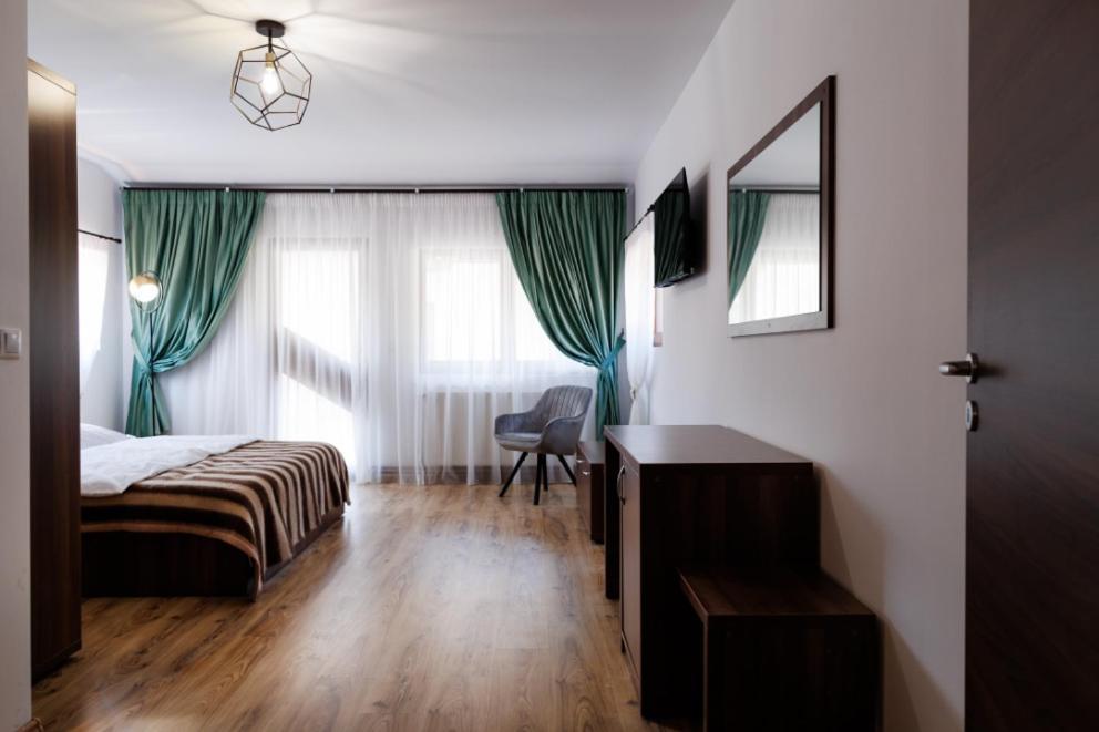 La Coltul Castelului Bran Boutique Hotel Exterior photo