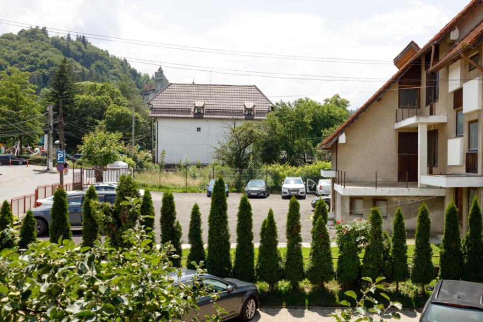 La Coltul Castelului Bran Boutique Hotel Exterior photo
