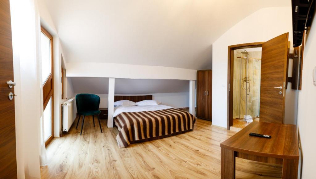 La Coltul Castelului Bran Boutique Hotel Exterior photo