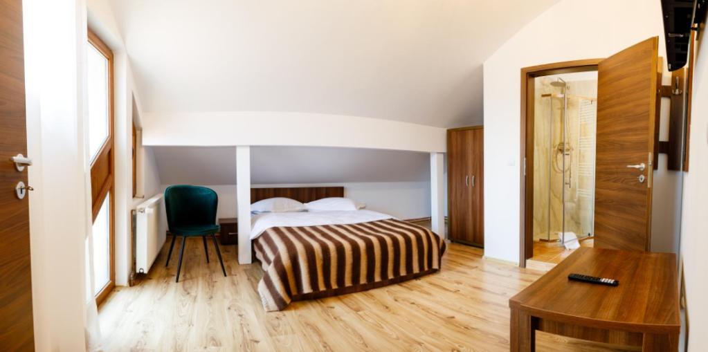 La Coltul Castelului Bran Boutique Hotel Exterior photo