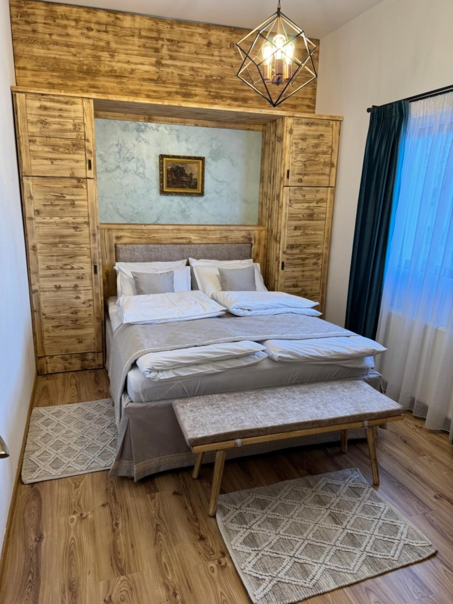 La Coltul Castelului Bran Boutique Hotel Exterior photo